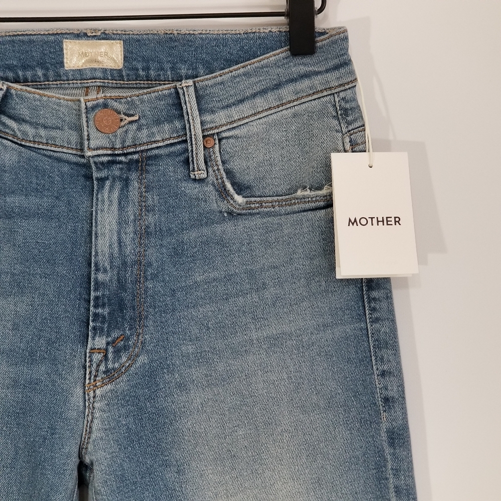 NWT Mother Denim The Weekender Flare Stretch Jeans in Shoot To Thrill 26, 27 - Picture 10 of 16
